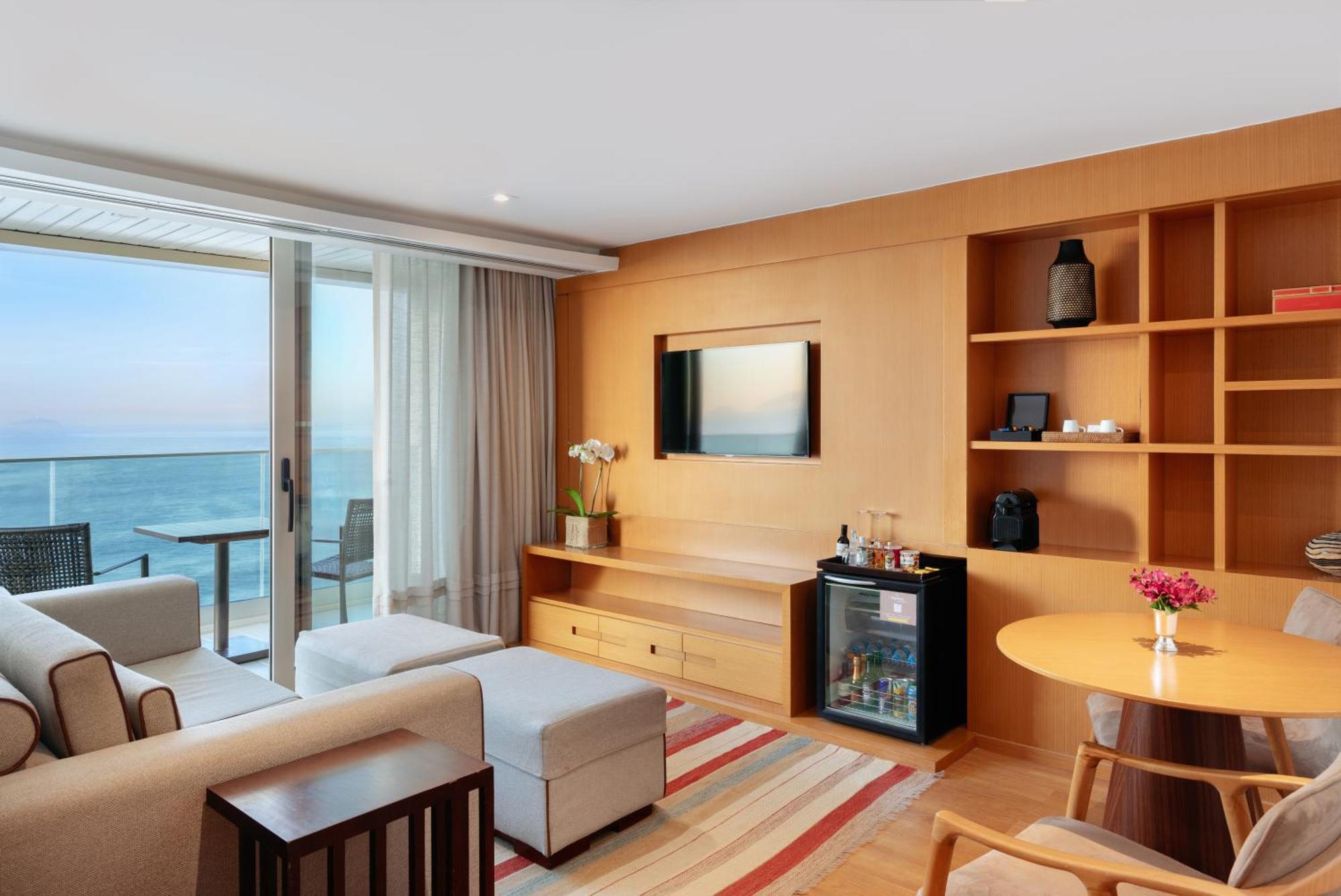 Suite with Balcony and Sea View,1212731287:JPEG