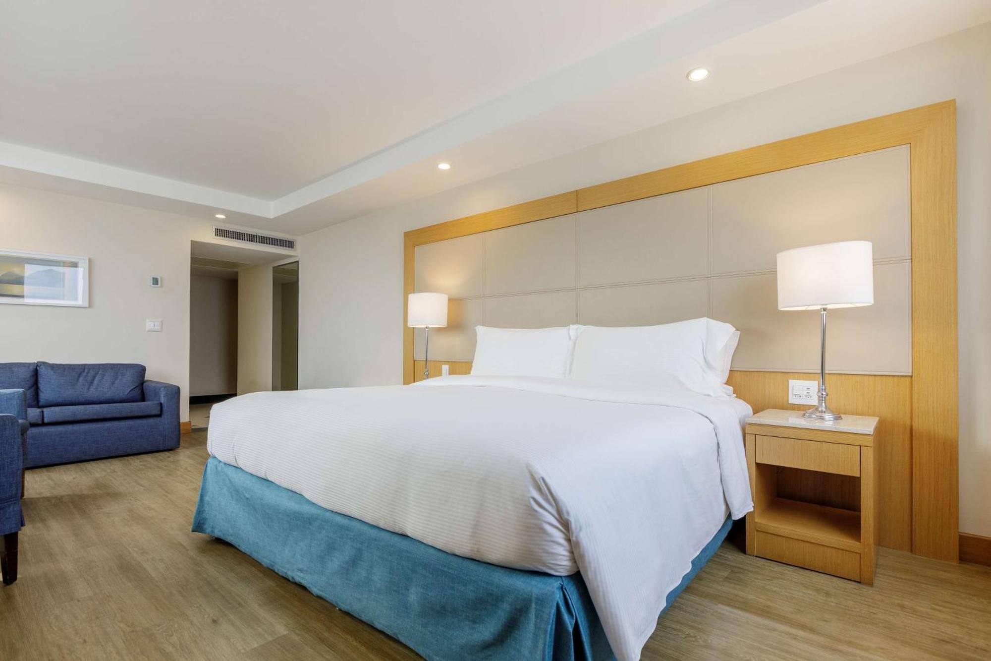Executive Suite met Kingsize Bed - Aan Oceaankust