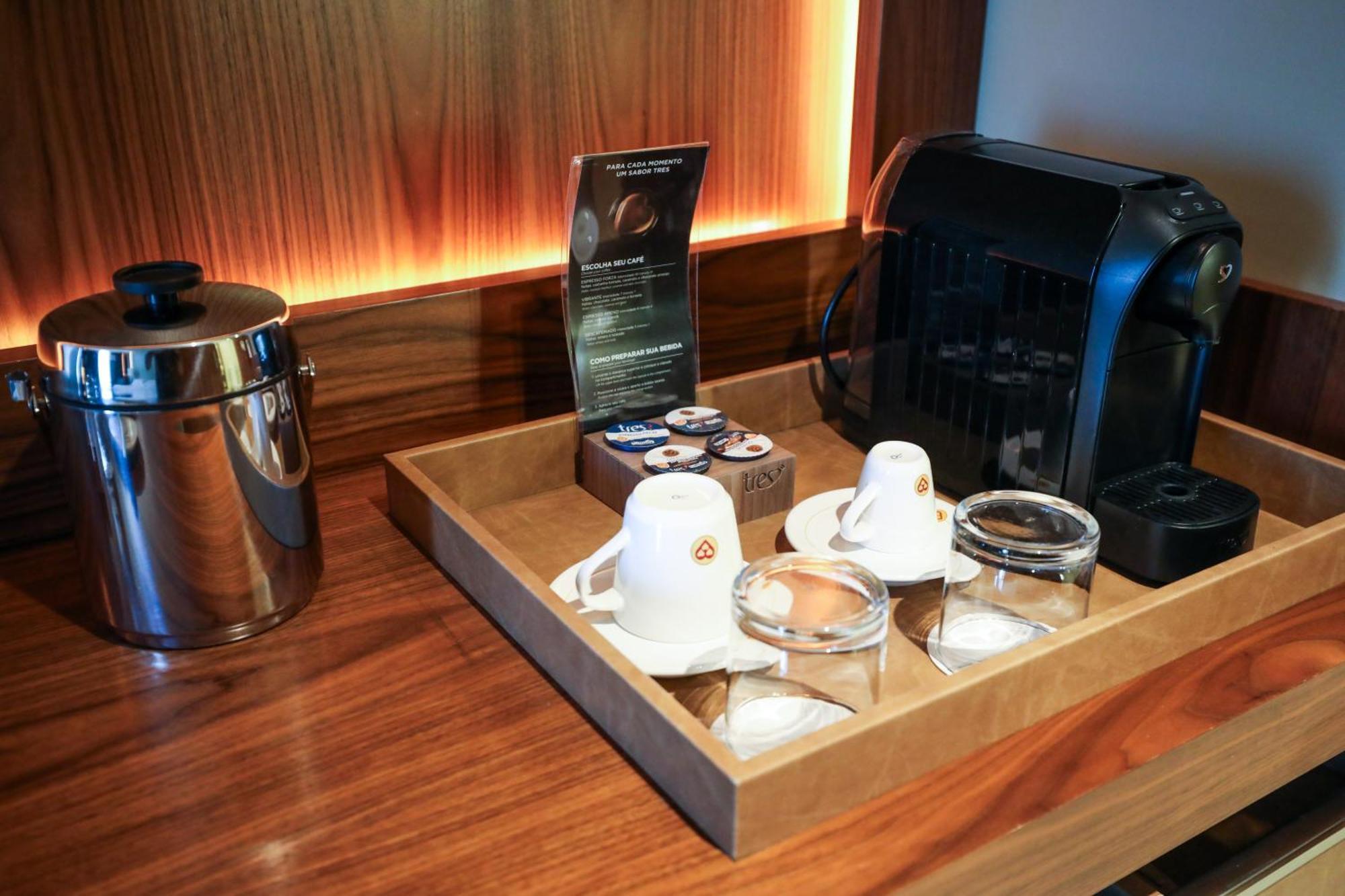 Suite King com 1 Quarto e 1 Varanda