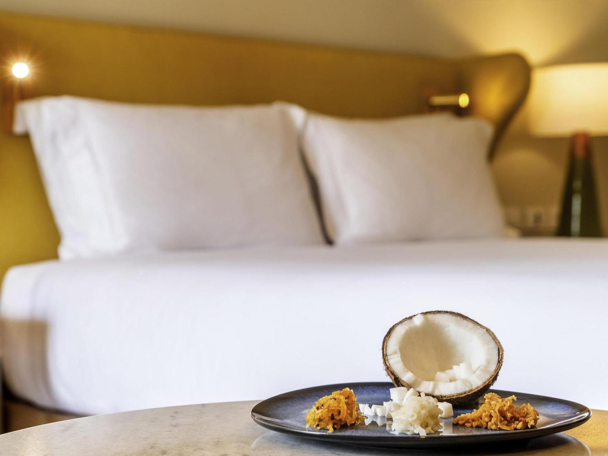 Quarto com Cama King-size e Vista do Mar