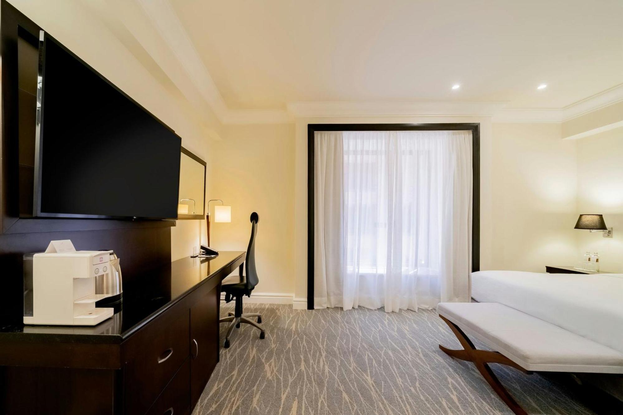 Deluxe Guest room 1 King