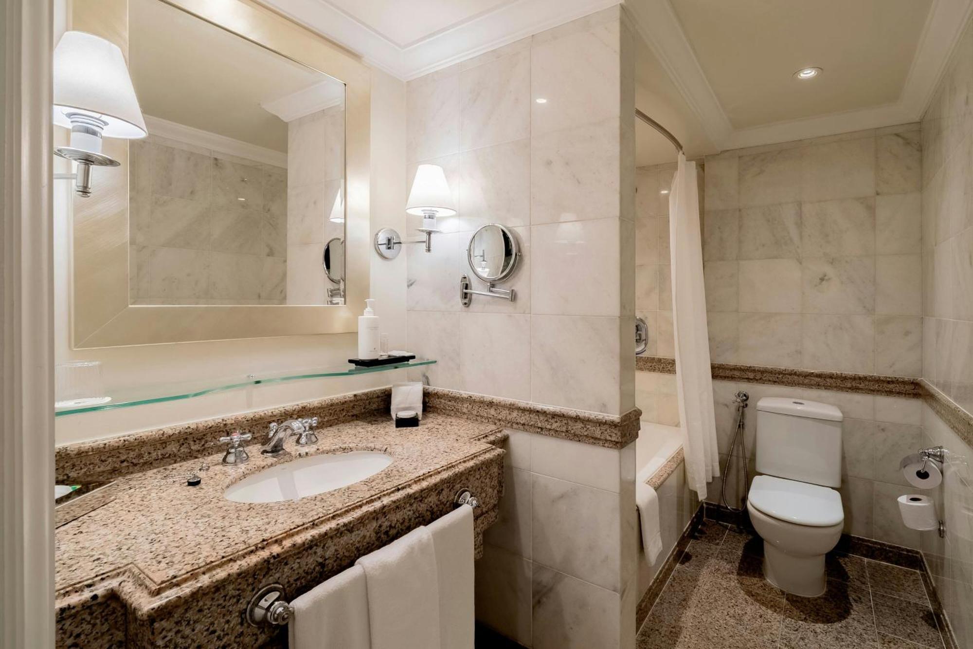 Deluxe Guest room 2 Twin or Single Beds