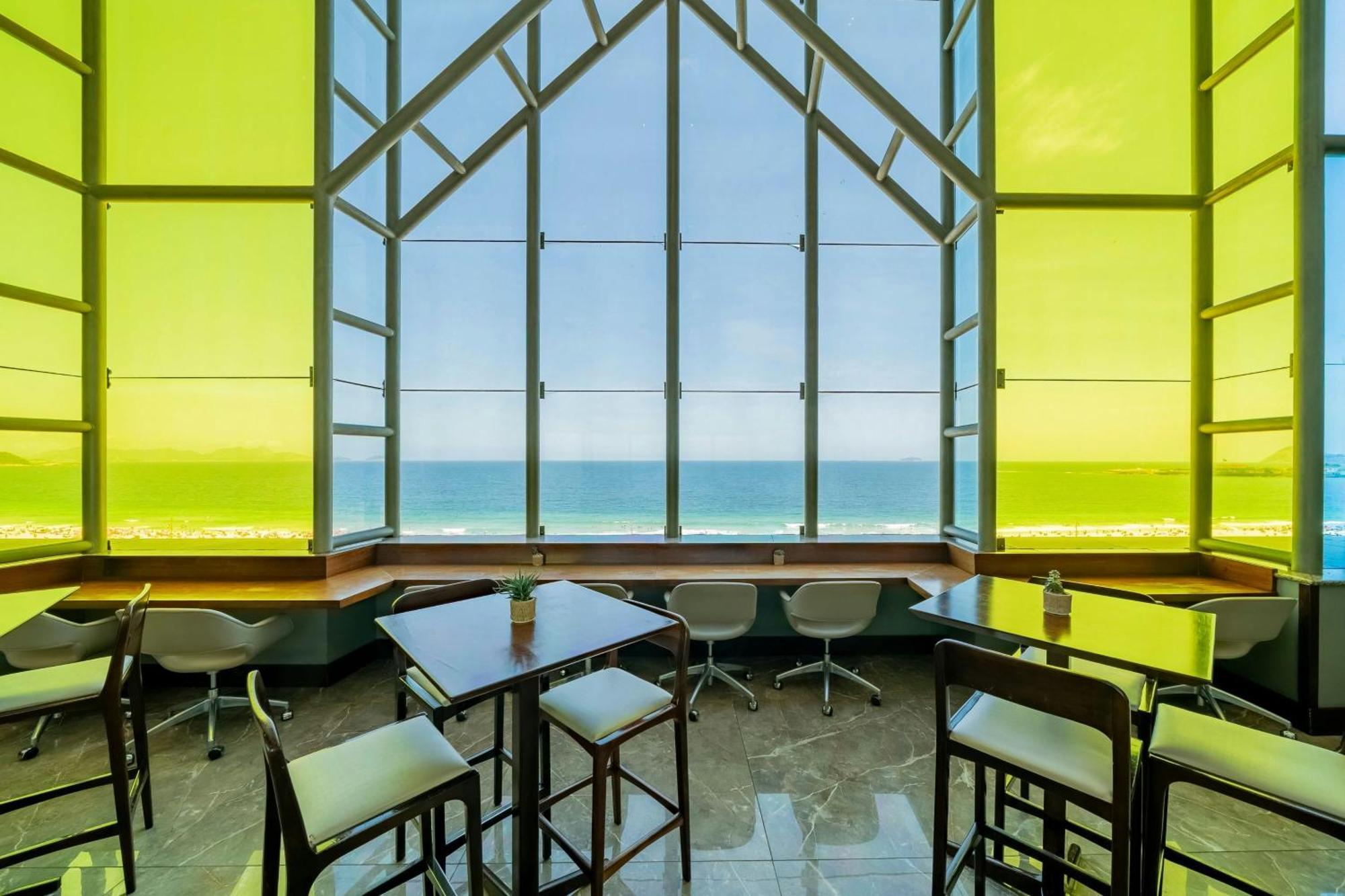 Executive lounge access Guest room 1 King Ocean view