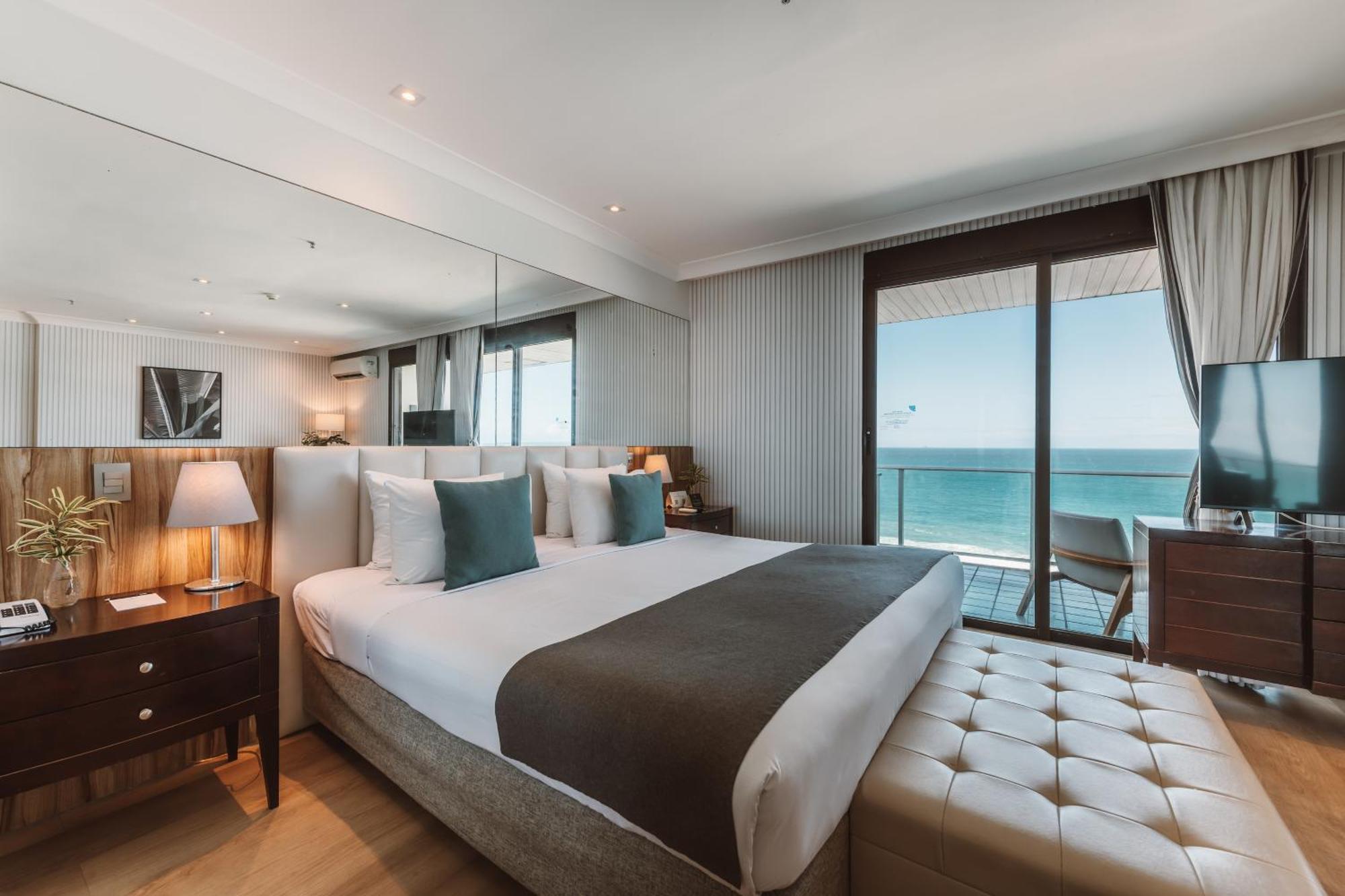 Suíte com Cama King-size e Vista do Mar