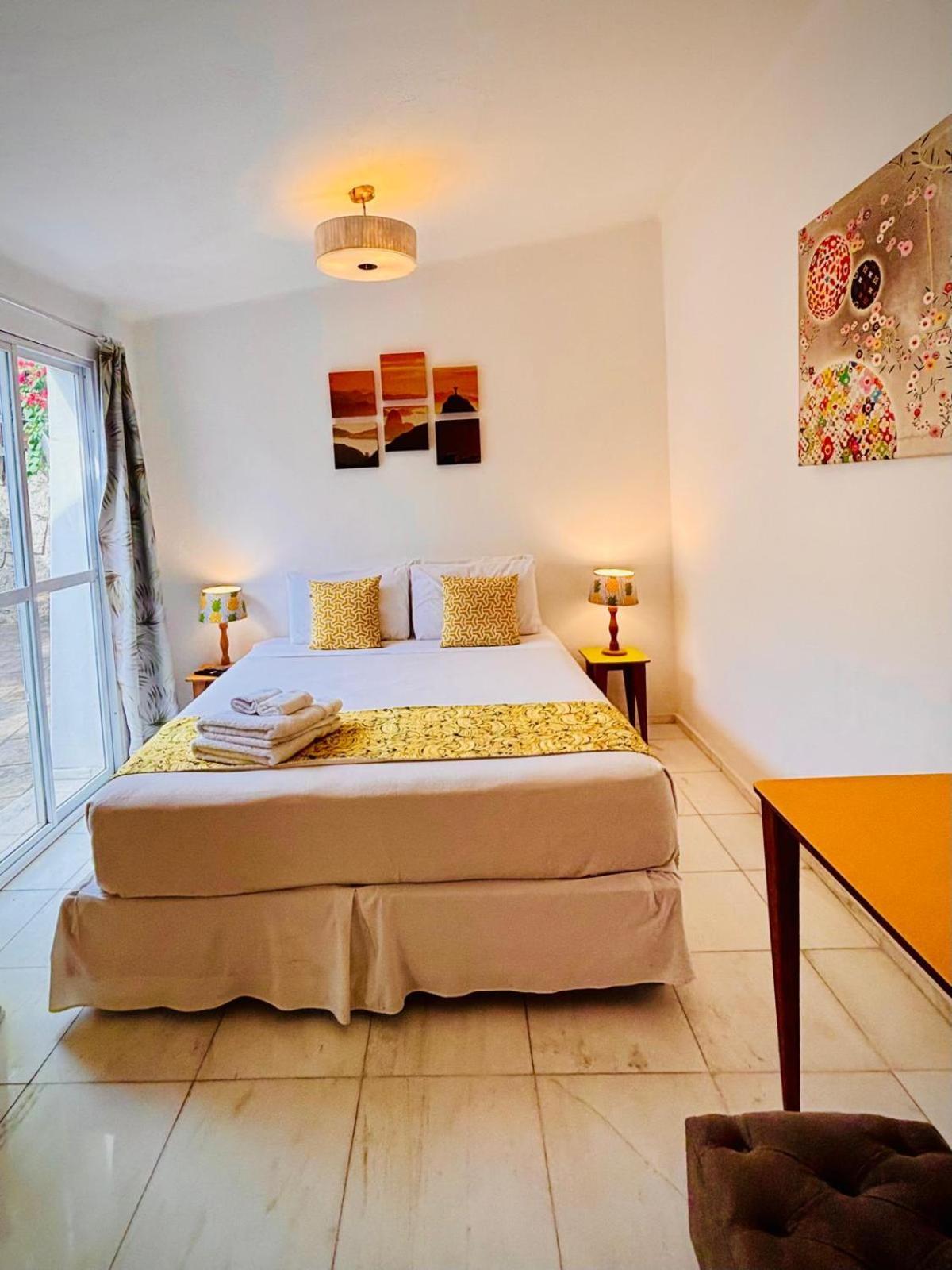 Quarto Queen com Vista Jardim