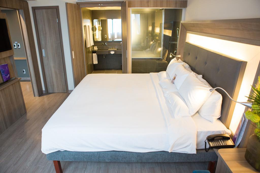 Executive Queen Room Sea View