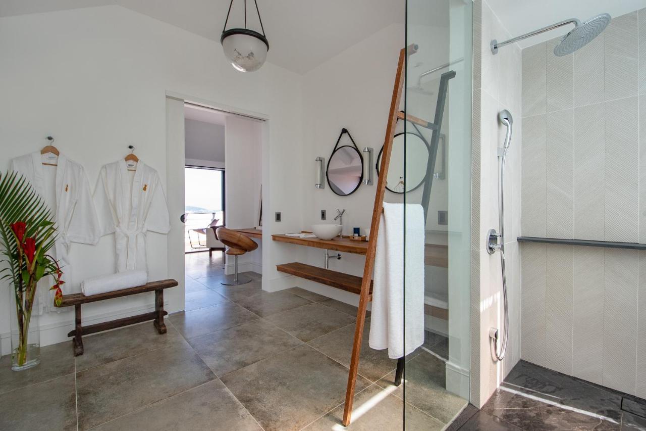 Master Deluxe Room